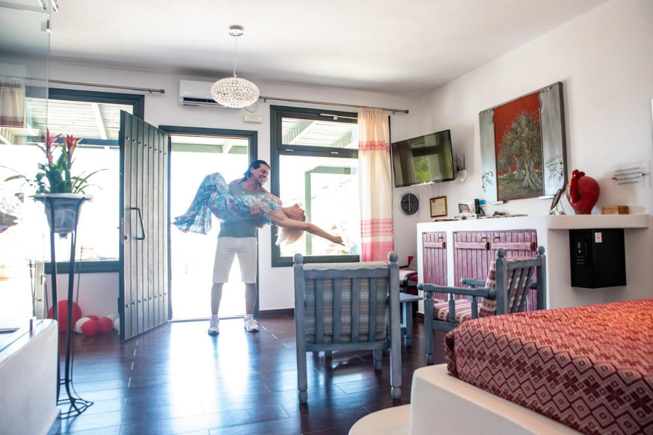 Elaiolithos - Luxury Villa Suites - Adults Only Khalkíon Dış mekan fotoğraf